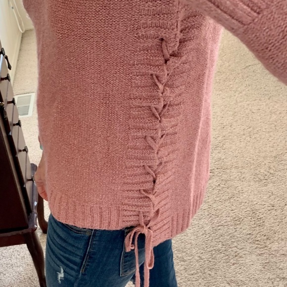 Pink side tie sweater - Picture 3 of 10